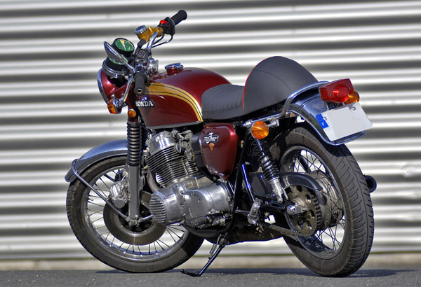 Mon premier vrai Café racer avec lequel j'ai traversé la france... Honda 750 FOUR K6 de 1974,