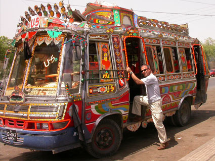 bus_pakist.jpg