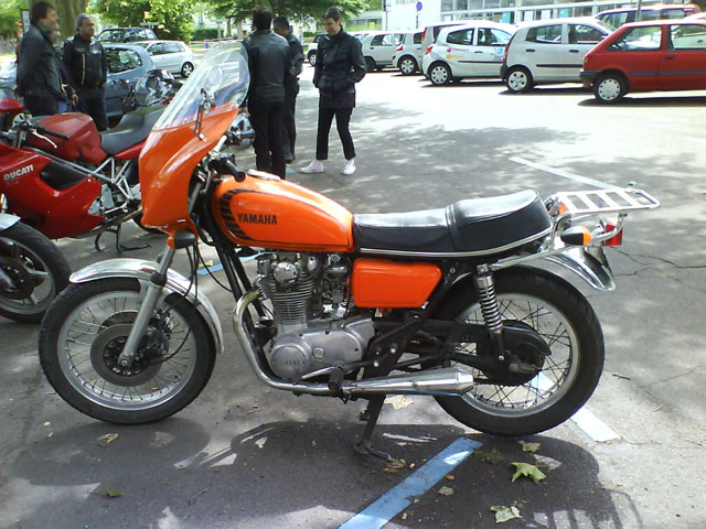DSC00322red.jpg