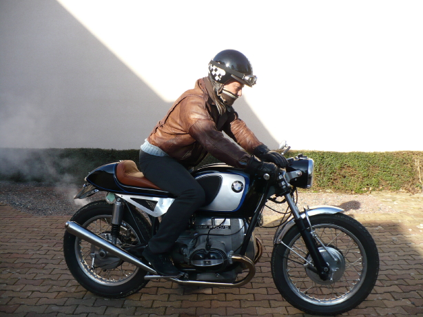John Mac et son bolide