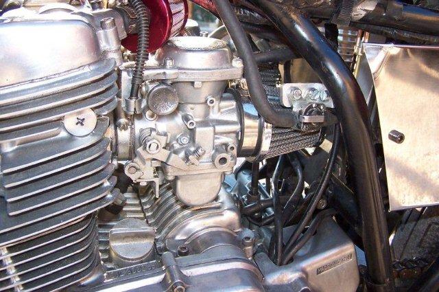 Les caches latéraux ont été découpé dans une ancienne machine à glaçon récupérer à la casse