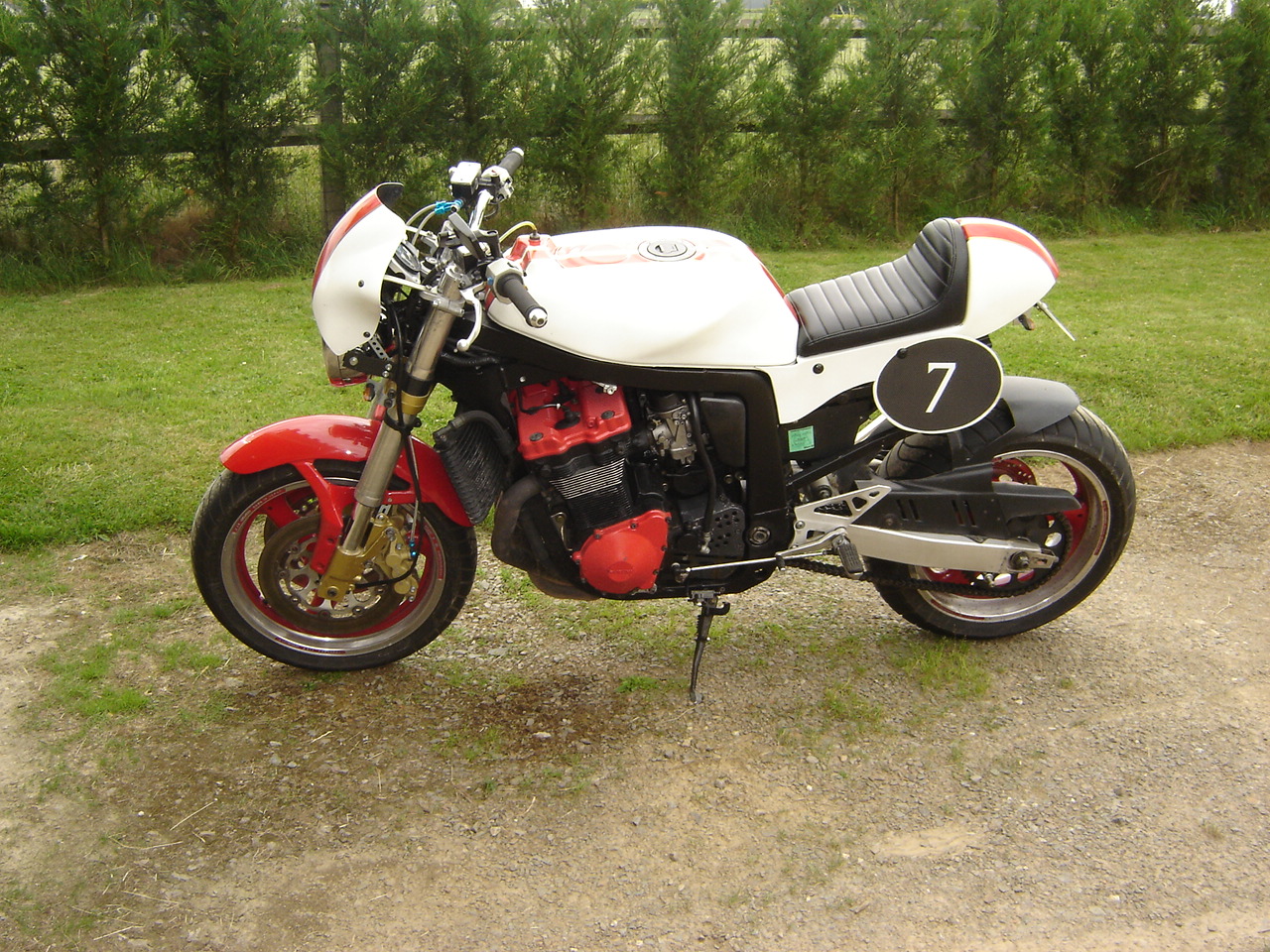 1100 R 92