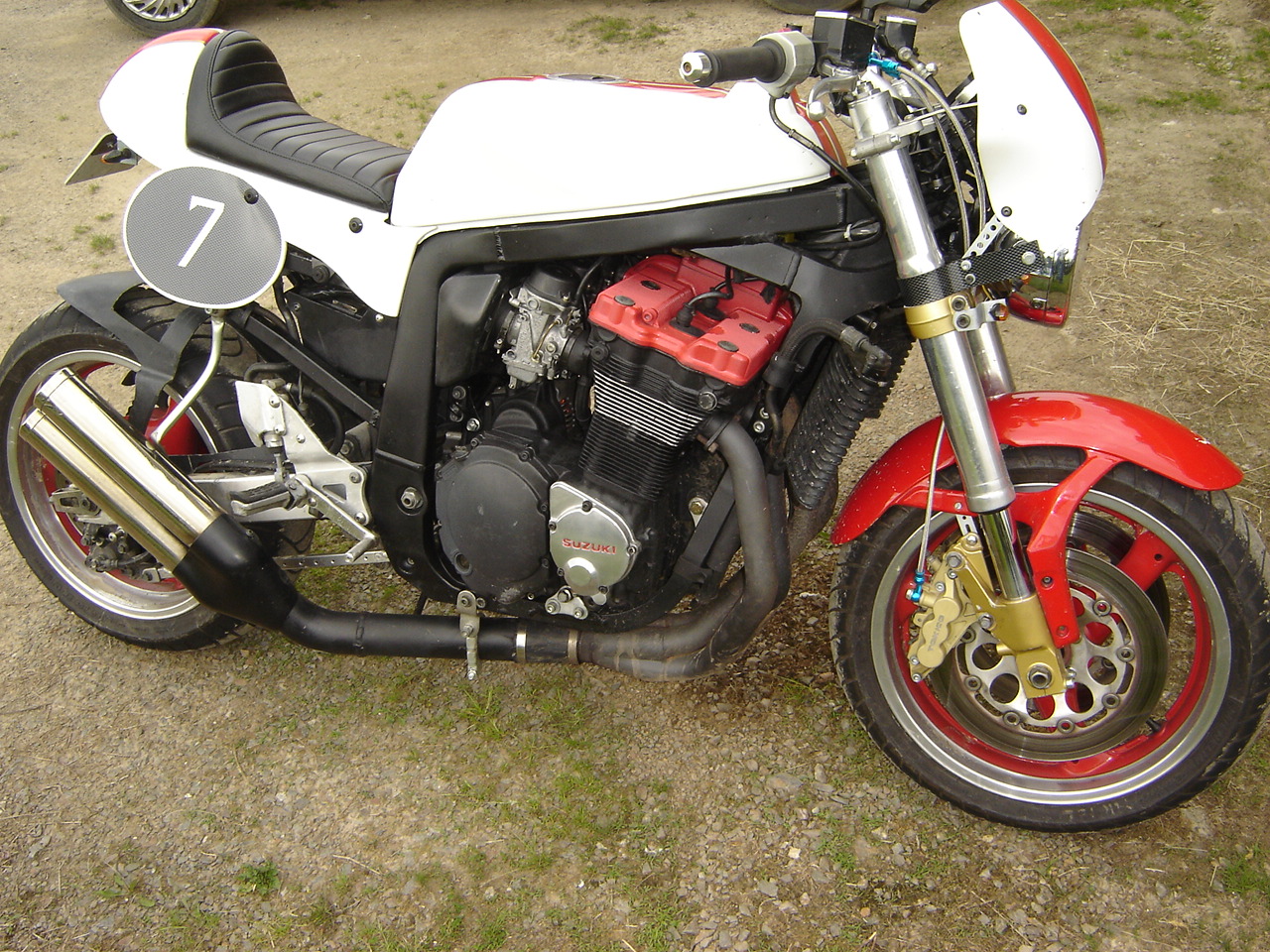 1100 R 92