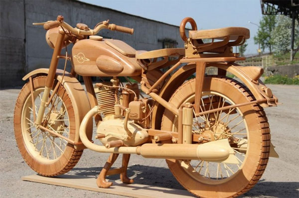 moto-en-bois.jpg